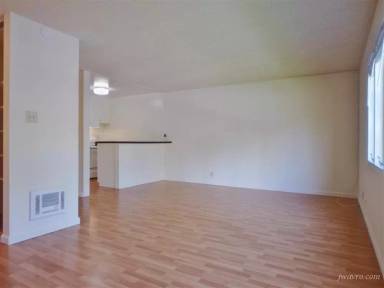 Main picture of Ellis St