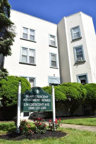 Main picture of 132 Crescent Ave