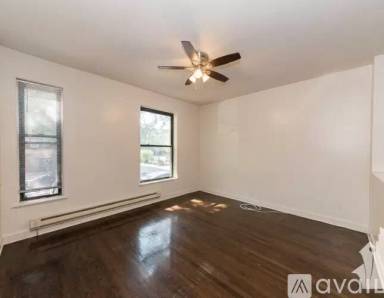 Main picture of 2131 W Giddings St