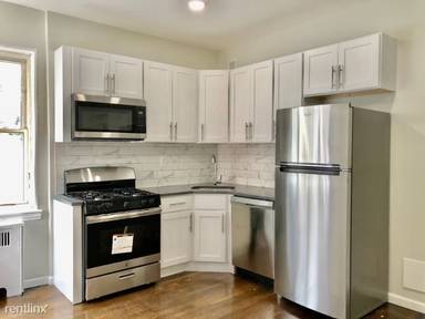 Main picture of 824 Avenue C