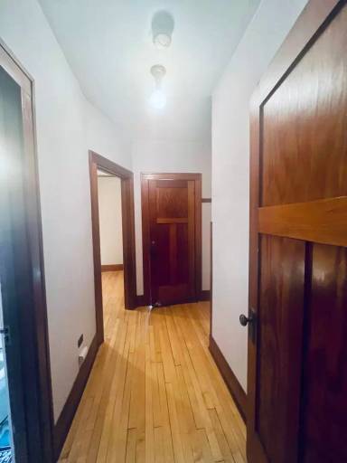 Main picture of 301 S Chicago Ave
