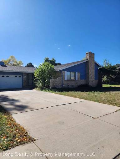 Main picture of 8286 E Girard Ave