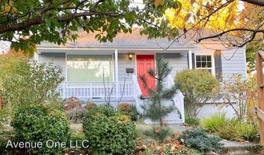 Main picture of 4047 33rd Ave W
