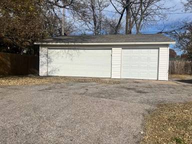 Main picture of 1403 N Vassar Ave
