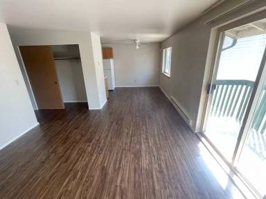 Main picture of 258 E Bakerview Rd