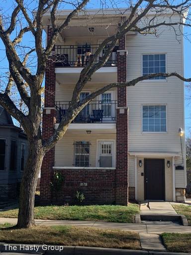 Main picture of 3241 Gillham Rd