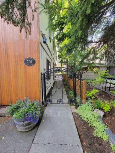 Main picture of 720 M St