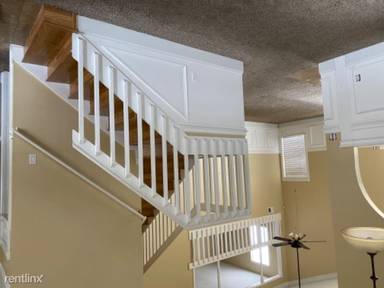 Main picture of 327 Lakepark Trl