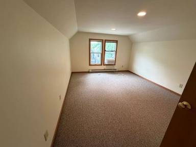 Main picture of 419 W Doty St