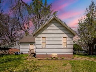 Main picture of 35656 Schley Ave