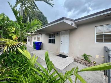 Main picture of 535 NW 43rd Pl