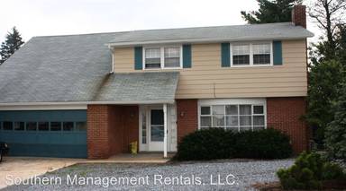 Main picture of 2713 S Queen St