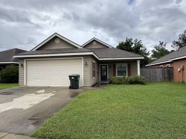 Main picture of 4952 Common St