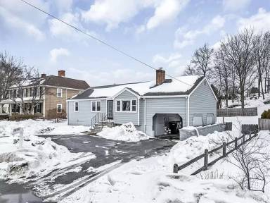 Main picture of 212 Cambridge Rd