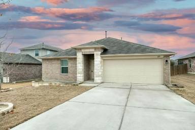 Main picture of 206 Screech Owl Dr
