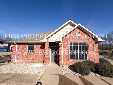 Main picture of 1203 N Clay St