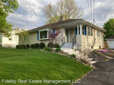 Main picture of 20 Echo Ln
