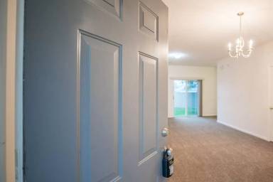 Main picture of 409 Scrub Jay Dr