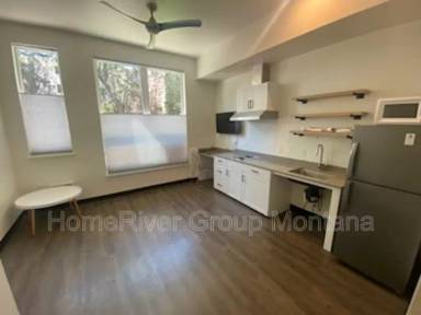 Main picture of 320 Clay St