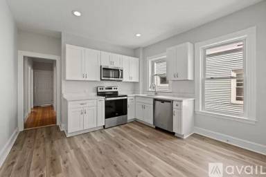 Main picture of 16 Leslie St