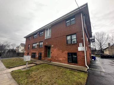 Main picture of 19 Henry St