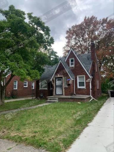 Main picture of 16835 Gilchrist St