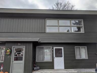 Main picture of 226 6th St W