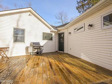Main picture of 19 Curry Rd