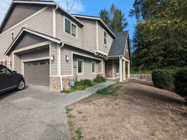 Main picture of 7406 NE 202nd Pl
