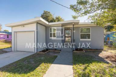 Main picture of 1160 W 30th St