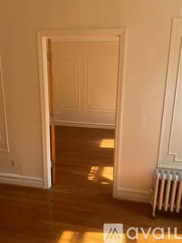 Main picture of 923 42nd St