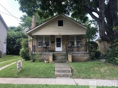 Main picture of 415 Oldham Ave