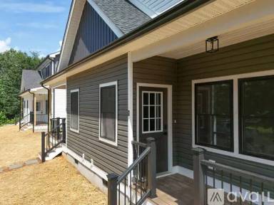 Main picture of 1006 Pocahontas St