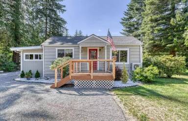 Main picture of 15781 Viking Way NW