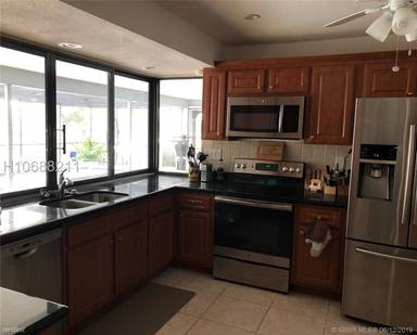Main picture of 6980 SW 10th St