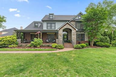 Main picture of 298 Gillette Dr