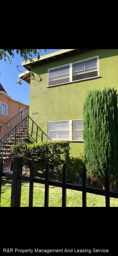 Main picture of 1639 W 12th Pl
