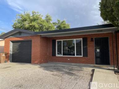 Main picture of 2060 Austin Dr