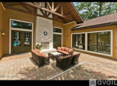 Main picture of Summer House