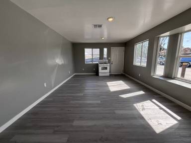 Main picture of 326 Beardsley Ave