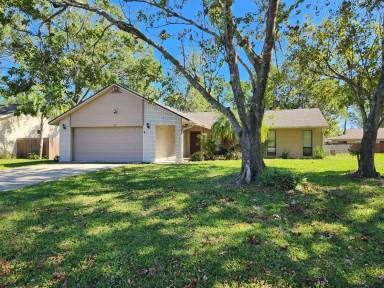 Main picture of 2425 Tamarind Dr