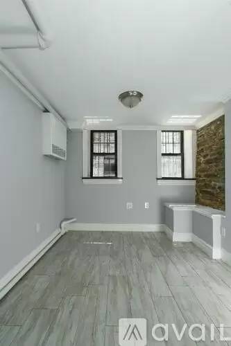 Main picture of 345 W 53rd St