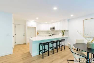 Main picture of 311 Calle Cuervo