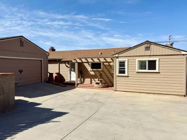 Main picture of 2332 Alta Vista Dr