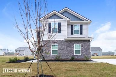 Main picture of 818 Robbie Ln