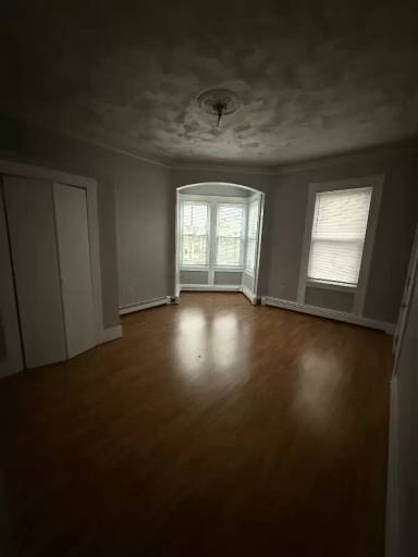 Main picture of 297 Point St