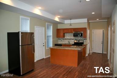 Main picture of 2956 N Spaulding Ave