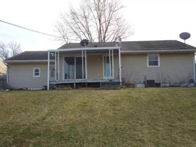 Main picture of 525 11th Ave W