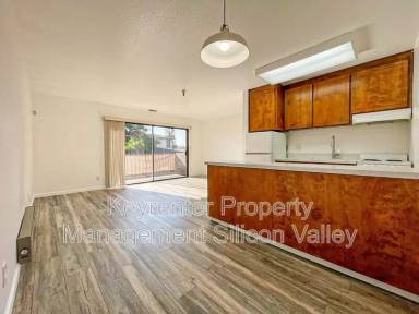 Main picture of 1568 Willowbrae Ave
