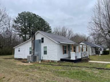 Main picture of 219 Cedar St